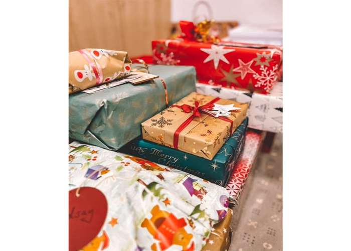 Weihnachtsgeschenke für Kinder in Heimen